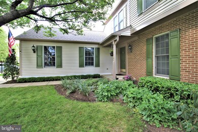 11203 Minstrel Tune Dr, Germantown, MD 20876 - photo 2