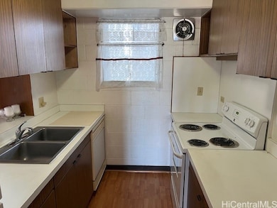 1073 Kinau St unit 1004, Honolulu, HI 96814 - photo 4