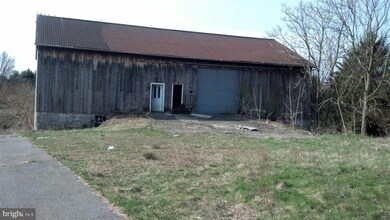 7051 Poole Jones Rd, Frederick, MD 21702 - photo 2