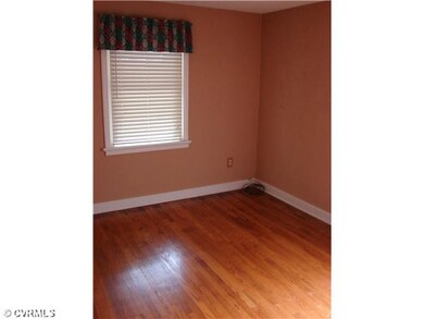 Bedroom - LOOK AT THESE HARDWOODS !!!
