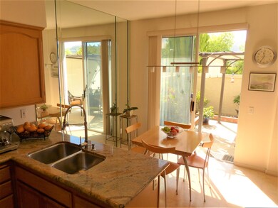 Dining area off kitchen