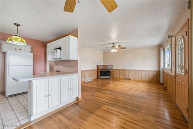 30844 Harrison Rd, Wickliffe, OH 44092 - photo 6