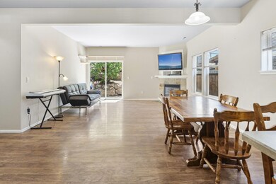 2220 NW Cedar Ave, Redmond, OR 97756 - photo 4