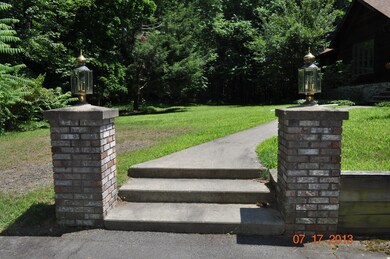 102 Glen Crest Rd, Milford, PA 18337 - photo 3