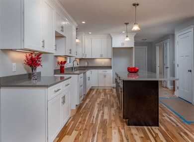 8 Oldenburg Ln, Rollinsford, NH 03869 - photo 5