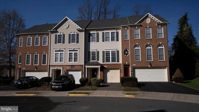 12771 Heron Ridge Dr, Fairfax, VA 22030 - photo 2