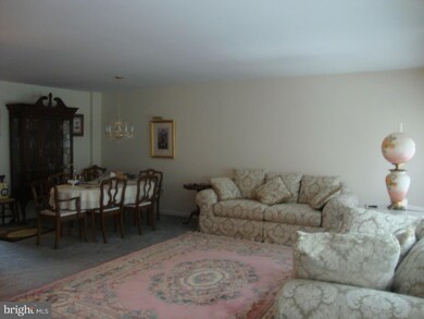 633 Niblick Ln unit 28, Wallingford, PA 19086 - photo 3