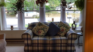 DEN PORCH