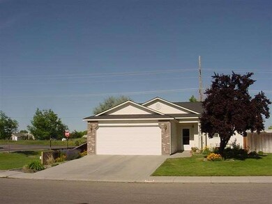 1303 S Benewah St, Nampa, ID 83686 - photo 2