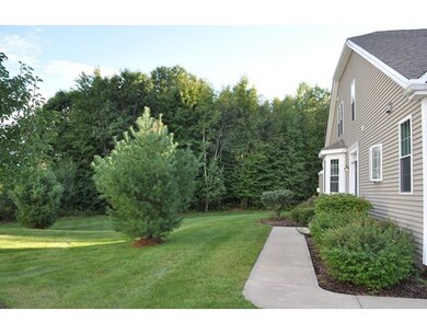 90 Buttercup Ln unit 90, South Grafton, MA 01560 - photo 2