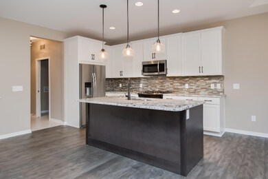 11 28 2016_WW-01-001_Dogwood_Kitchen_Isl