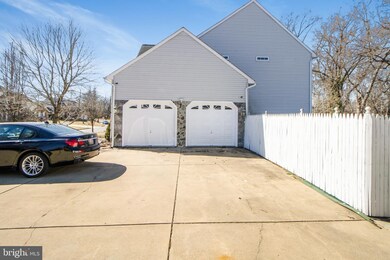 2406 Kristyn Ln, Fort Washington, MD 20744 - photo 2