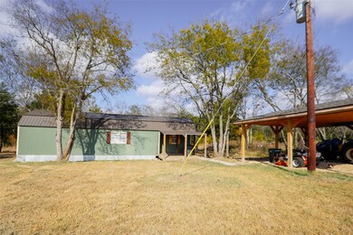 452 S 1st St, Point, TX 75472 - photo 3