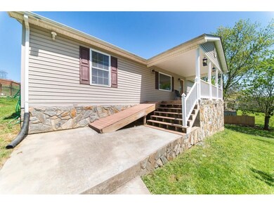 240 North Rd, Johnson City, TN 37601 - photo 2