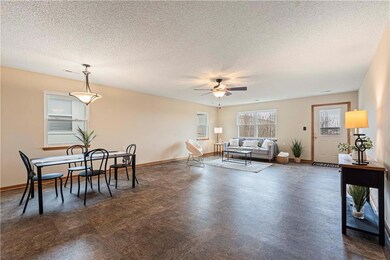 710 E Saturn Dr, Raymore, MO 64083 - photo 6