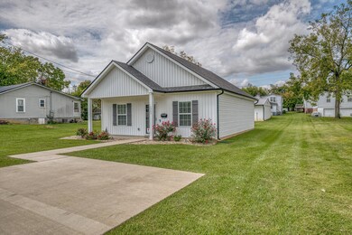 1507 E Millard St, Johnson City, TN 37601 - photo 2