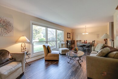 668 Claridge Cir unit 104, Hoffman Estates, IL 60169 - photo 5