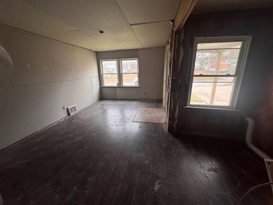 413 N Lathrop St, Cameron, MO 64429 - photo 3