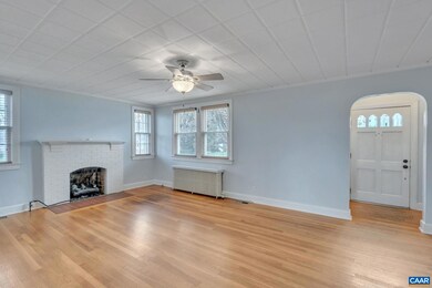 1031 W 12th St, Waynesboro, VA 22980 - photo 6