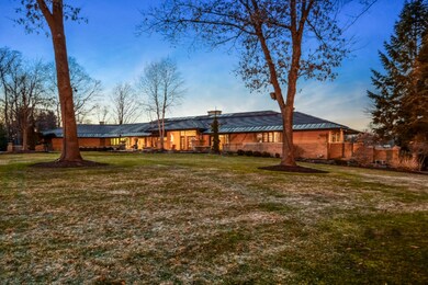 004-Twilight_Front_View-5385572-medium