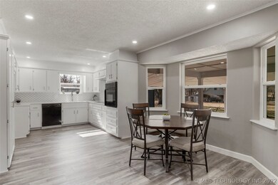 6608 S 254th East Ave, Broken Arrow, OK 74014 - photo 4