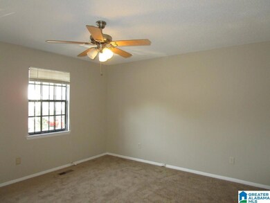 1952 Springlake Ct, Birmingham, AL 35215 - photo 3