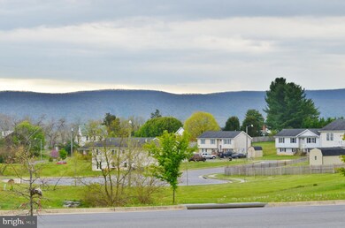 447 N Summit Ave, Woodstock, VA 22664 - photo 2