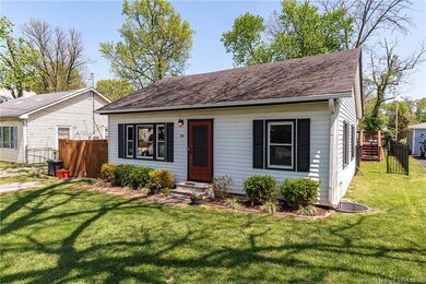 210 Mary St, Jeffersonville, IN 47130 - photo 2