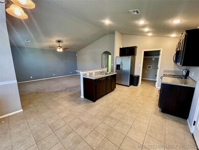 412 E 149th St S, Glenpool, OK 74033 - photo 2
