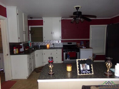 701 Peterson Rd, Kilgore, TX 75662 - photo 3