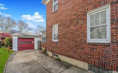 297 Otis Ave, Staten Island, NY 10306 - photo 4