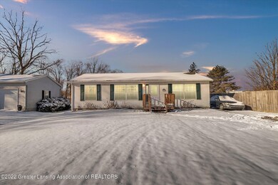 01-908-Maple-St-WindowStill-Real-Estate-