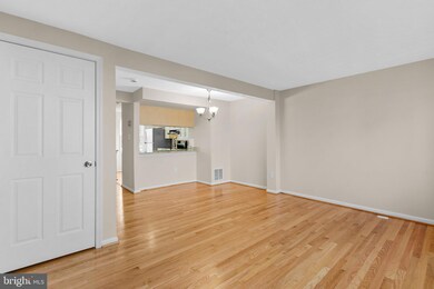 4250 Crosswood Dr, Burtonsville, MD 20866 - photo 6