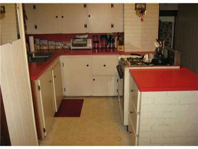 85 Westcott Ave, Providence, RI 02909 - photo 6