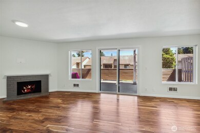 10410 NE 32nd Place unit D103, Bellevue, WA 98004 - photo 2