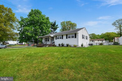 21 Sycamore Dr, Burlington, NJ 08016 - photo 3