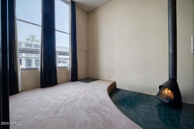 22 ft Ceilings and Windows