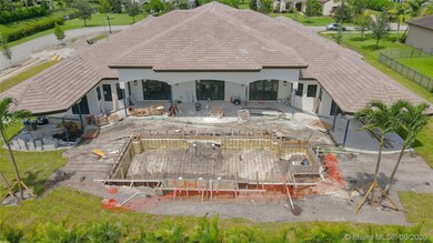 10550 N Camelot Cir, Davie, FL 33328 - photo 2