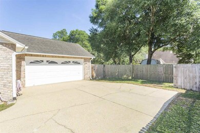 2711 Woodbreeze Dr, Cantonment, FL 32533 - photo 4