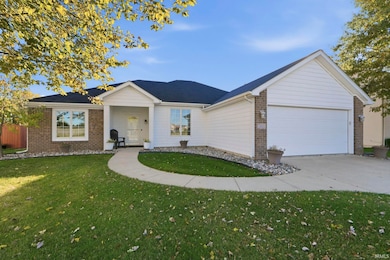 811 Honey Willow Blvd, Huntertown, IN 46748 - photo 5