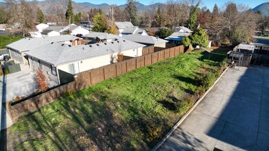 0 SE 8th St, Grants Pass, OR 97526 - photo 5