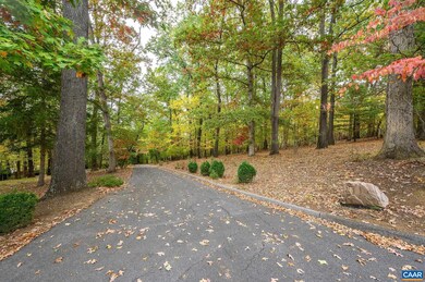 499 Victoria Dr, Staunton, VA 24401 - photo 3