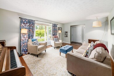 005 Living Room