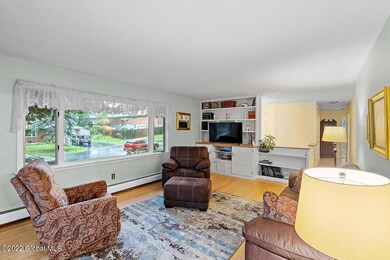 4 Bluebell Ln, Albany, NY 12211 - photo 6