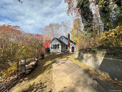 55 Woodhull Landing Rd, Sound Beach, NY 11789 - photo 7