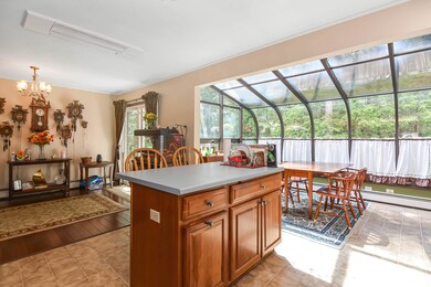 29 Sims St, Nashua, NH 03063 - photo 4