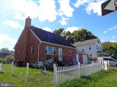 135 Hazel Ave, Halethorpe, MD 21227 - photo 2