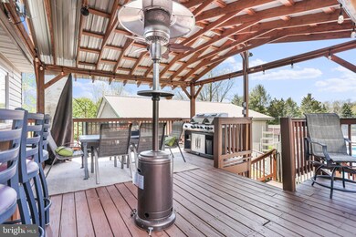 9083 Willowdale Rd, Greencastle, PA 17225 - photo 5