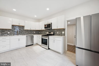 244 Conover St, Burlington, NJ 08016 - photo 5