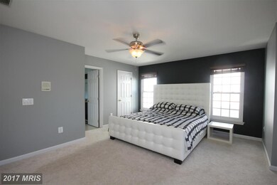 11236 Minstrel Tune Dr, Germantown, MD 20876 - photo 3